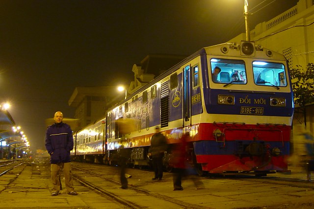 Southeast Asia : Vietnam - Hanoi, waiting to board the Reunification Express