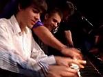 Movie Clip - Grand Finale : {Click to download the Movie Clip}