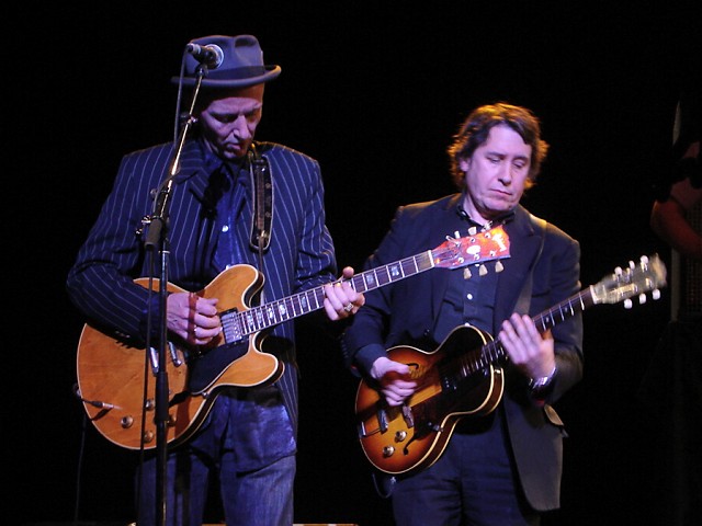 Mark Flanagan : On stage with Jools Holland and his Rhythm & Blues Orchestra - Llandudno, February 2006